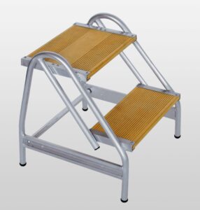 GÜNZBURGER Aluminium Arbeitspodest einseitig begehbar (stufen Holz) 50056
